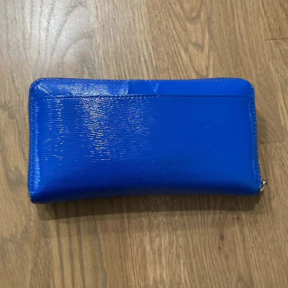 Kate Spade Women’s Royal Blue Gold Leather Textured Shinny Zipper Long Wallet